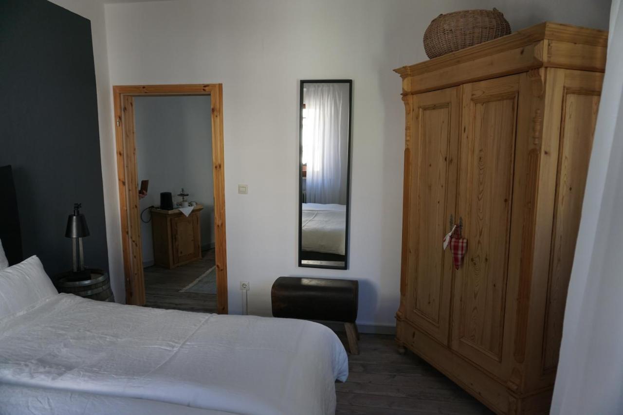Hotel Garni Altes Winzerhaus Moselschaenke โคเบิร์น-กอนดอร์ฟ ภายนอก รูปภาพ