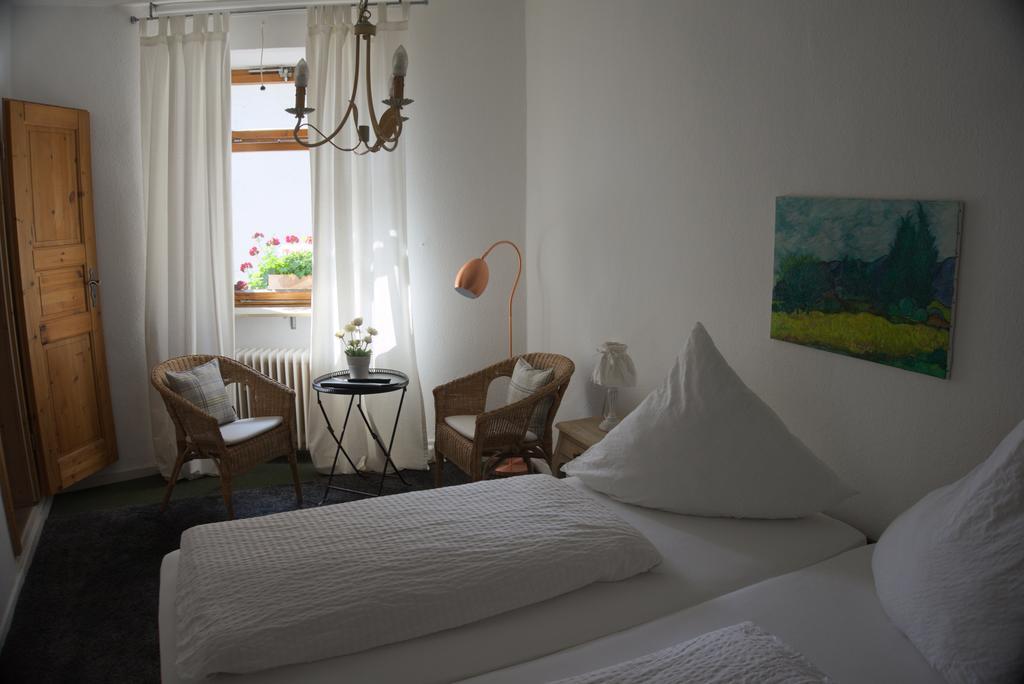 Hotel Garni Altes Winzerhaus Moselschaenke โคเบิร์น-กอนดอร์ฟ ภายนอก รูปภาพ